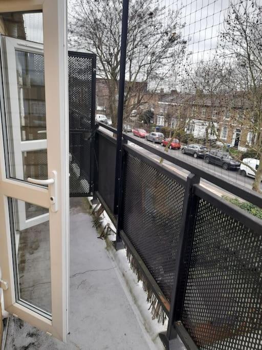 Wilmot Close Лондон Екстериор снимка