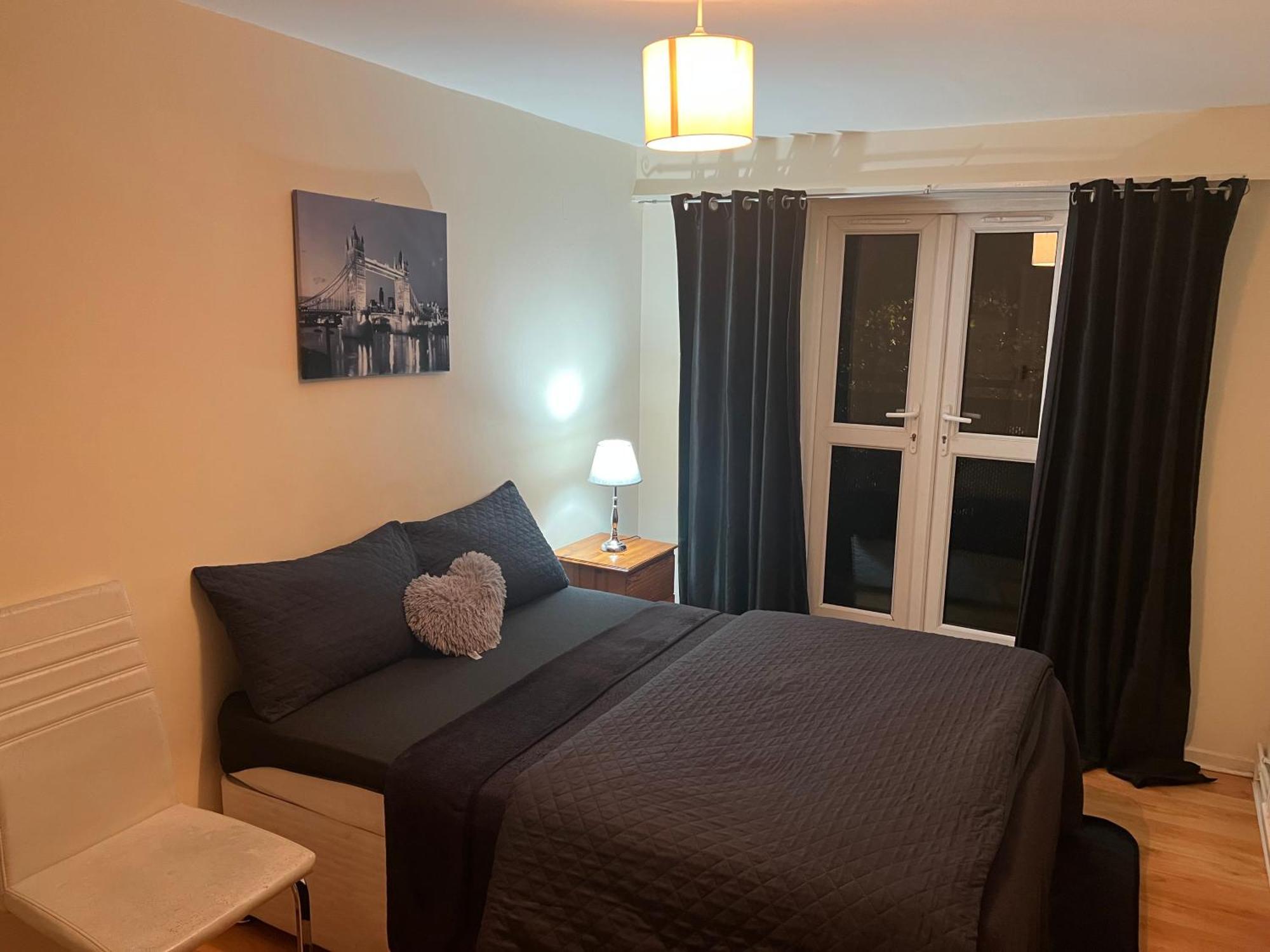 Wilmot Close Лондон Екстериор снимка