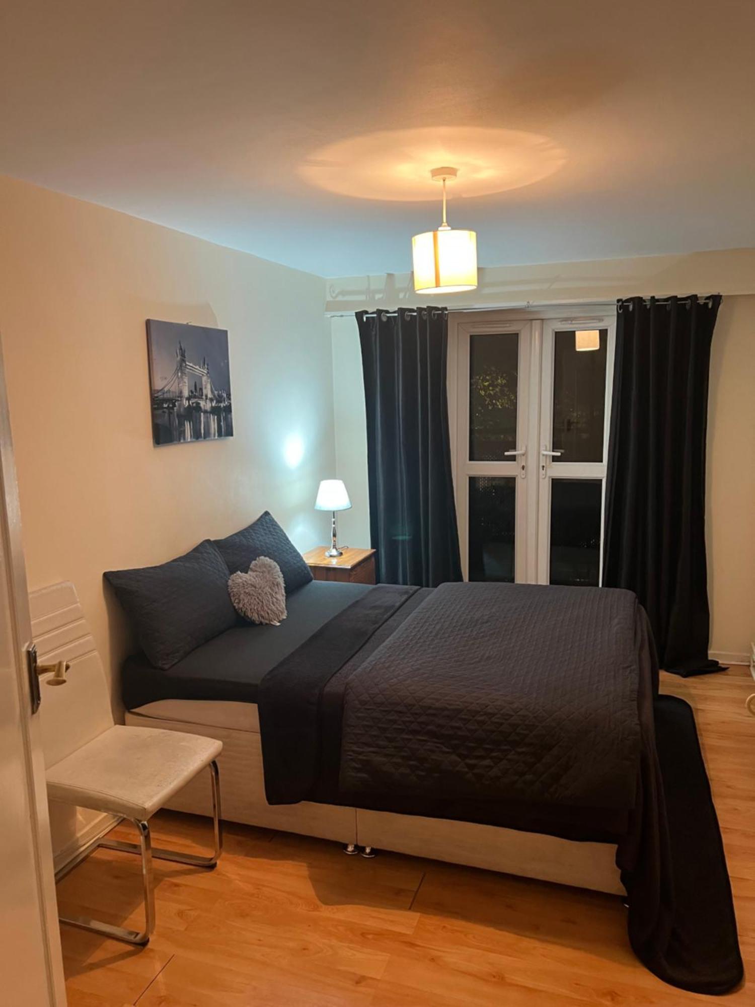 Wilmot Close Лондон Екстериор снимка